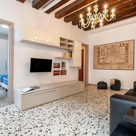 Ponte Squero Flat M0270423226 Venice