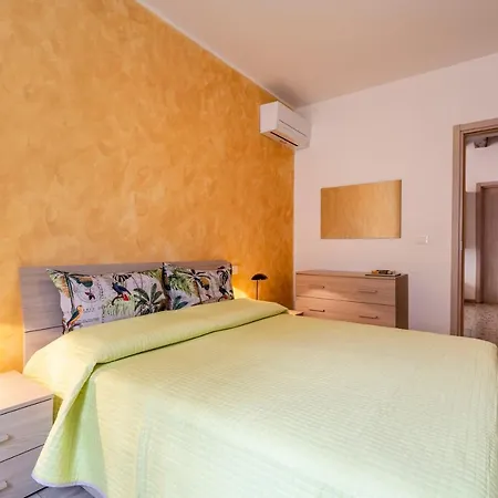 Ponte Squero Flat M0270423226 * Venice