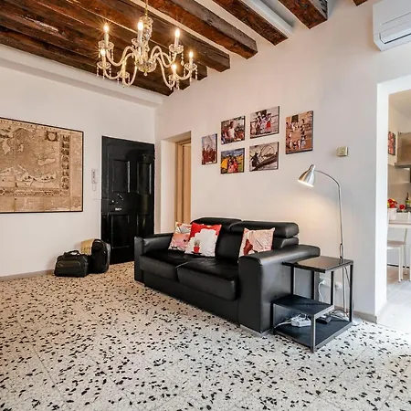 Ponte Squero Flat M0270423226 Apartman *