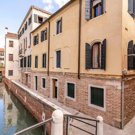 Ponte Squero Flat M0270423226 Apartman Velence